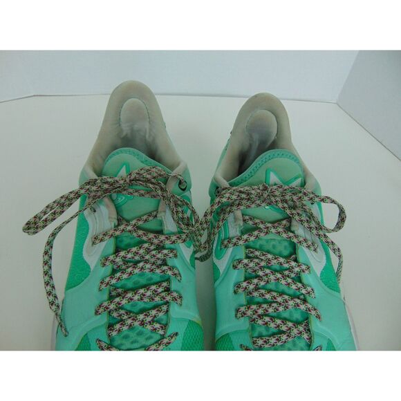 Nike Green Glow Play for the future Size 10 Basketball Shoes in great condition - Picture 3 of 8
